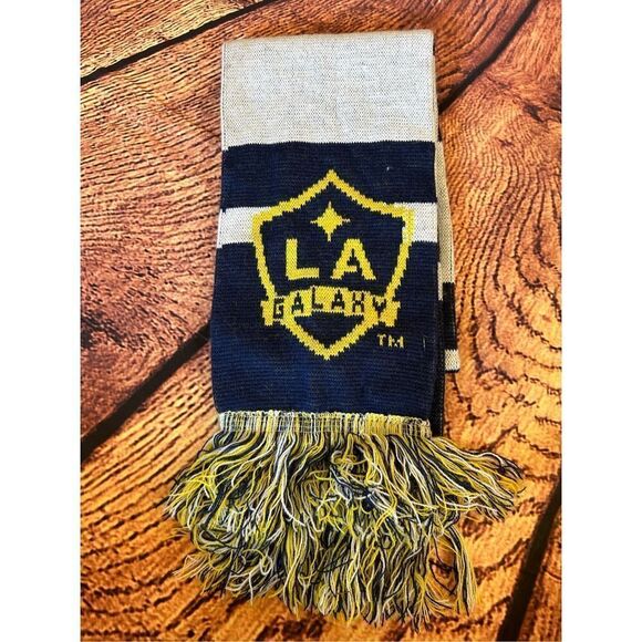 Galaxy Season Ticket‎ Holder Scarf - Picture 3 of 5